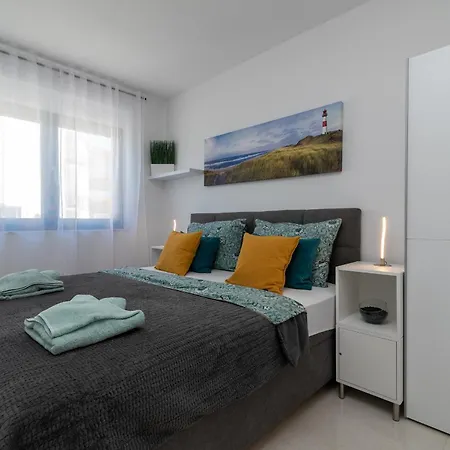 Ap. No. 6 - Sea Breeze Apartment
