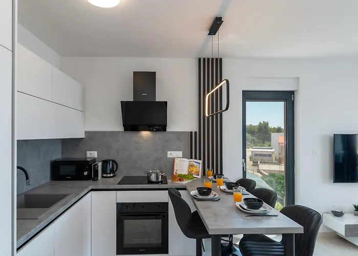 Ap. No. 6 - Sea Breeze Trogir